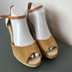 Kanna Espadrille Wedge Sandals 9.5 Tan Suede Peep Toe Made in Spain Siena Cometa